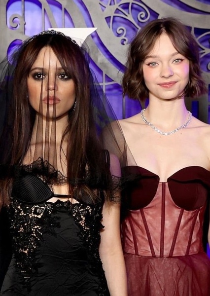 Emma Myers and Jenna Ortega photo