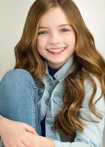 Emma Oliver photo