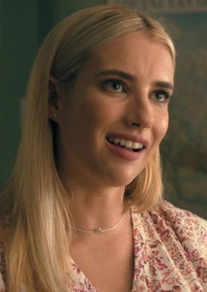 Emma Roberts photo