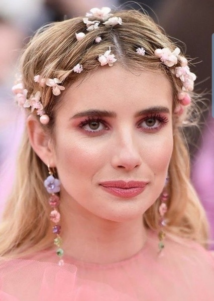 Emma Roberts photo