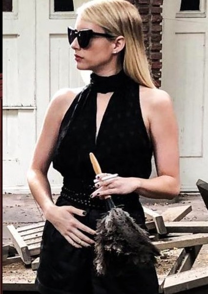 Emma Roberts photo
