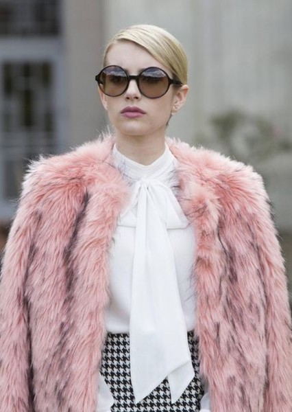 Emma Roberts photo