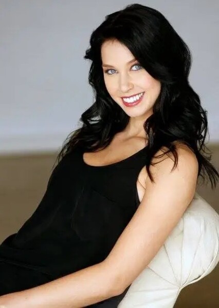 Emma Schellenberg photo