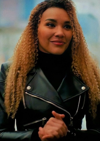 Emmy Raver-Lampman