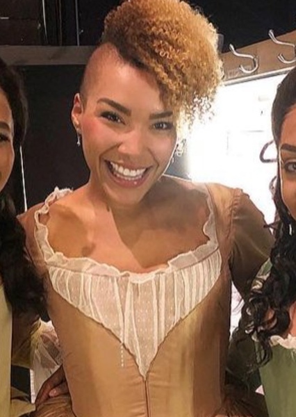 Emmy Raver-Lampman photo