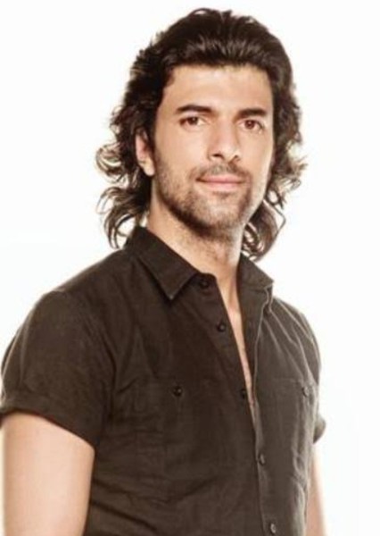 Engin Akyürek photo