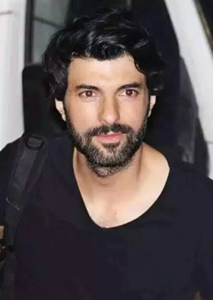 Engin Akyürek photo