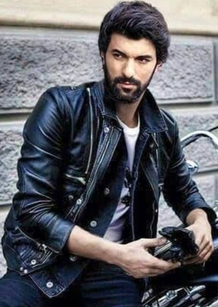 Engin Akyürek photo