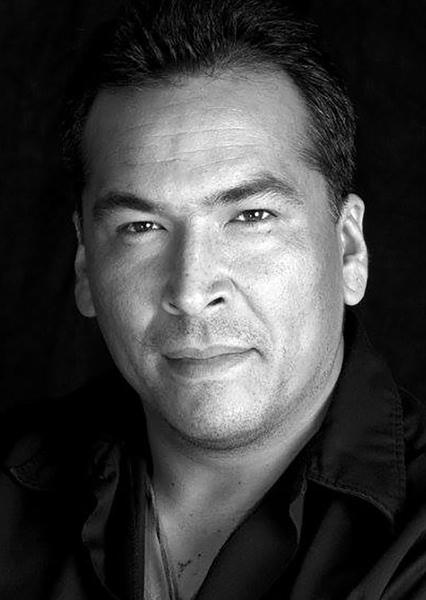 Eric Schweig photo