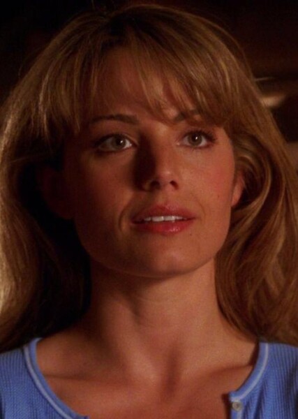 Erica Durance photo