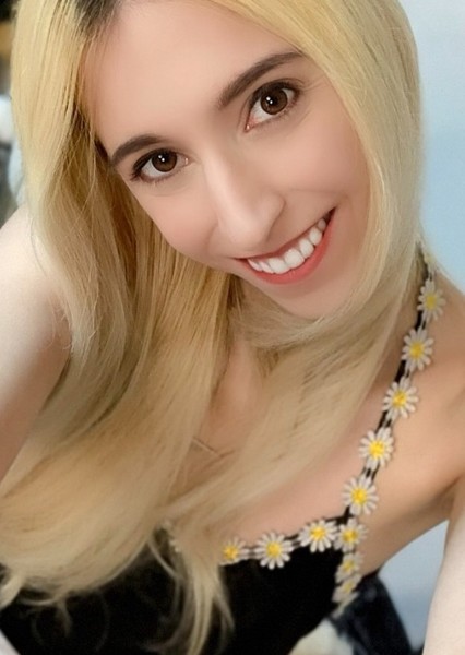 Erica Harlacher photo