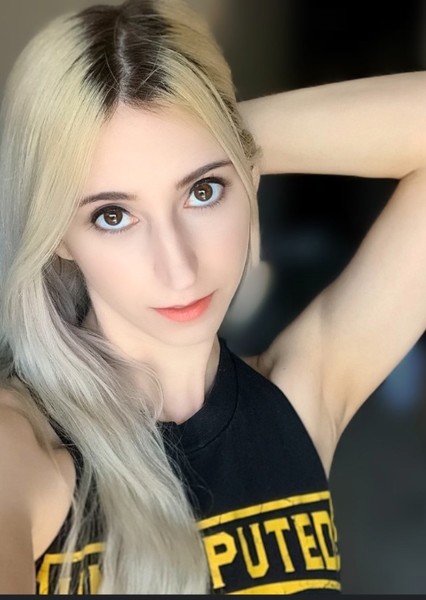 Erica Harlacher photo