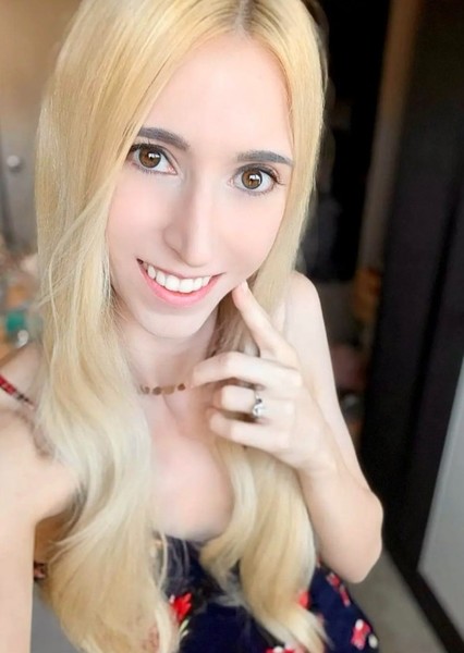 Erica Harlacher photo