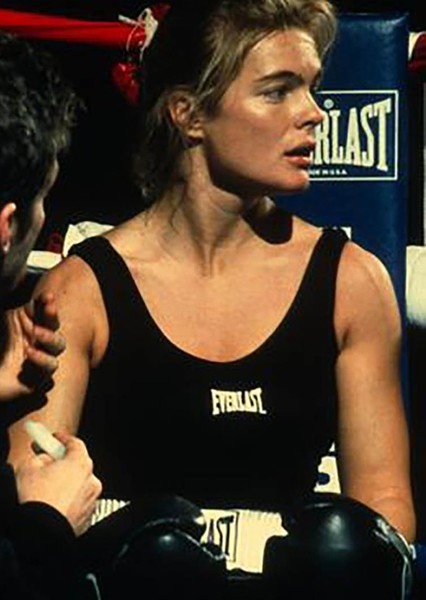 Erika Eleniak photo