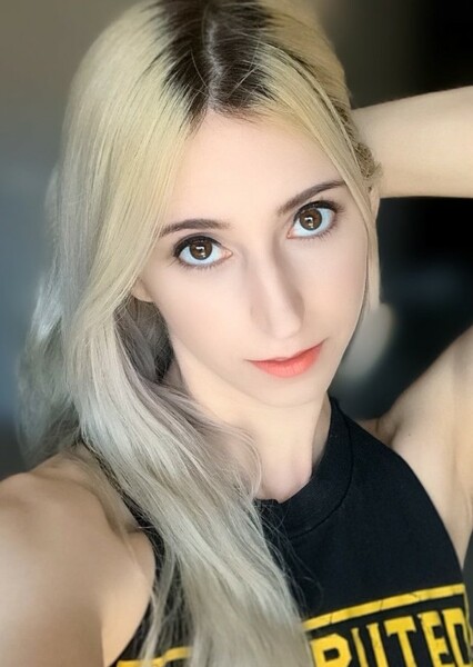 Erika Harlacher photo