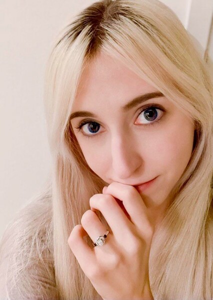 Erika Harlacher photo