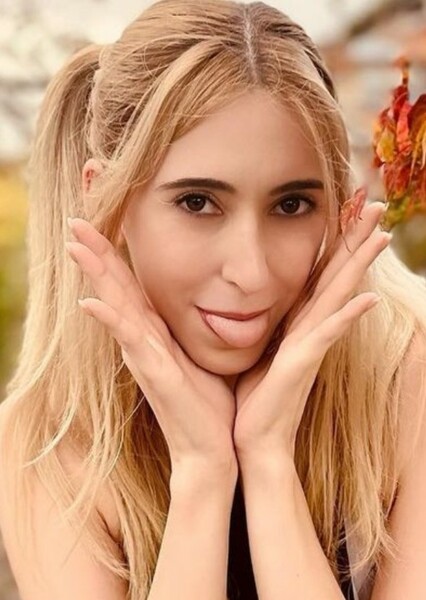 Erika Harlacher photo