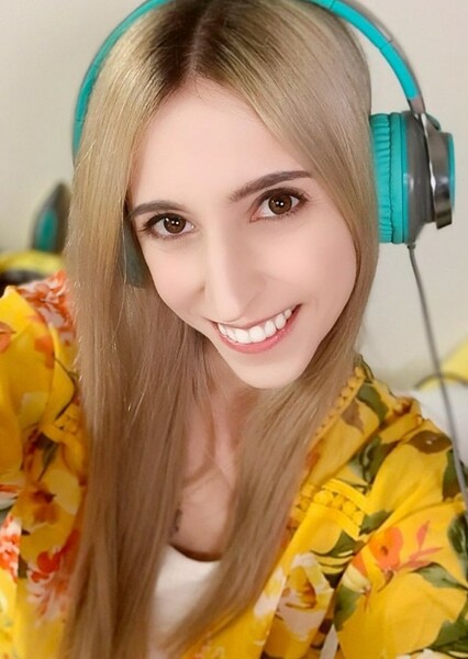 Erika Harlacher photo