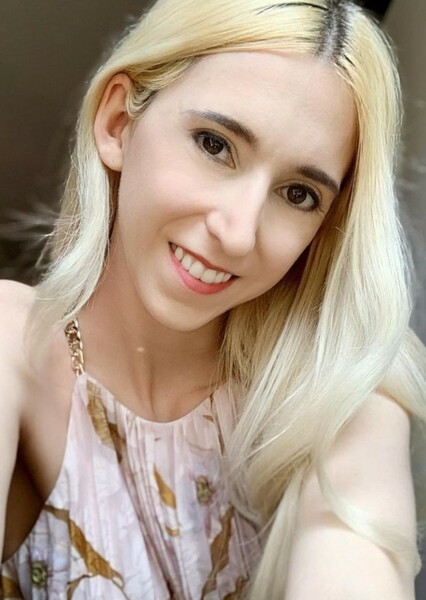 Erika Harlacher photo