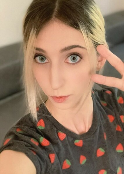 Erika Harlacher photo