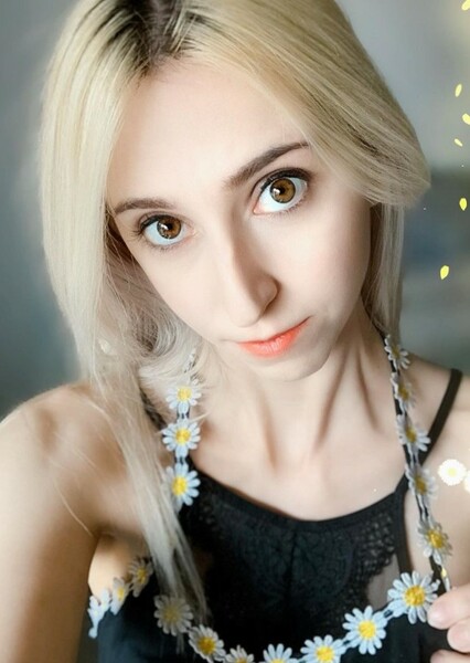 Erika Harlacher photo