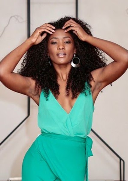 Erika Januza photo