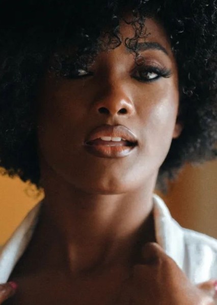 Erika Januza photo