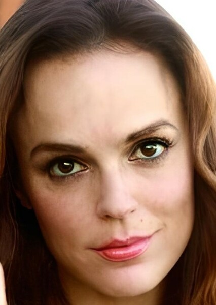 Erin Cahill photo