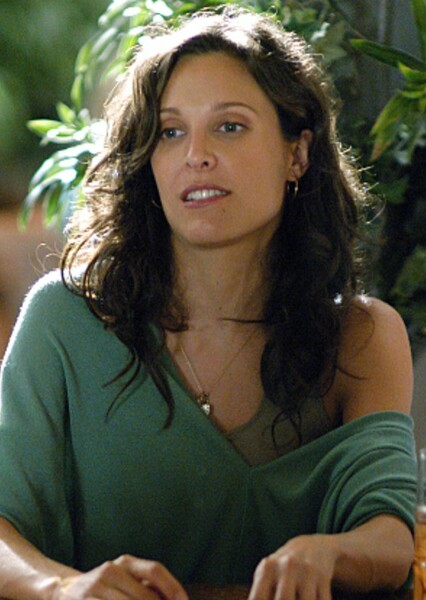 Erin Daniels photo