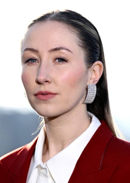 Erin Doherty photo