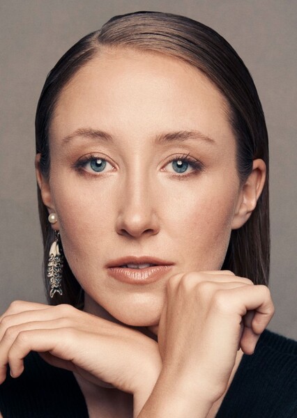 Erin Doherty photo