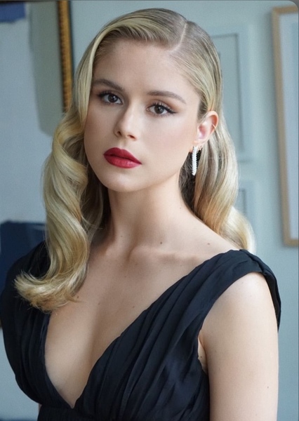 Erin Moriarty