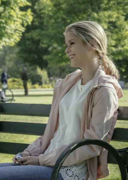 Erin Moriarty photo