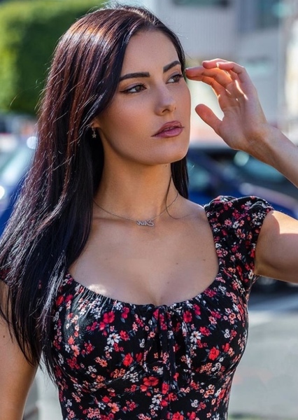 Erin Olash photo