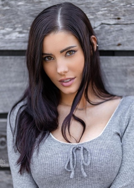 Erin Olash photo