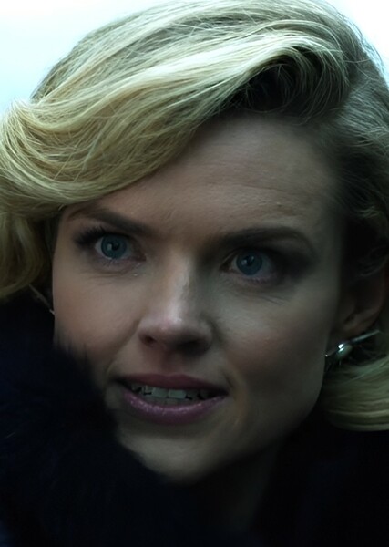 Erin Richards photo