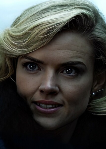 Erin Richards photo