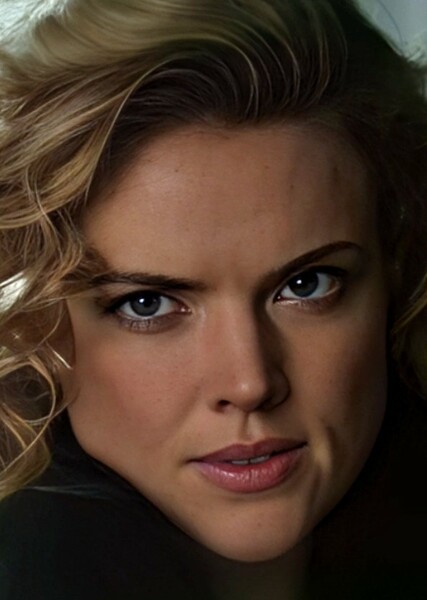 Erin Richards photo