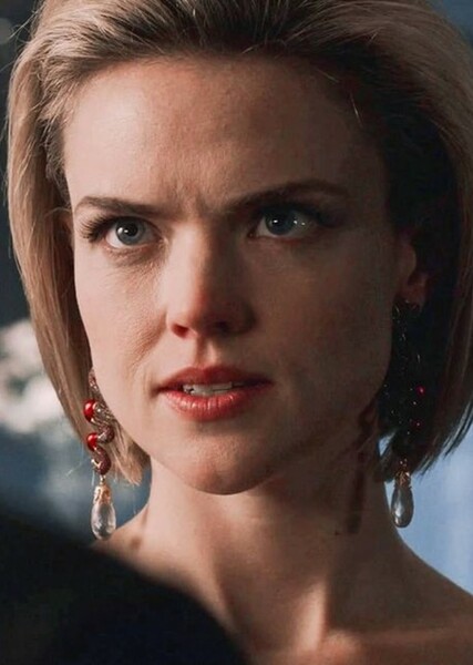 Erin Richards photo