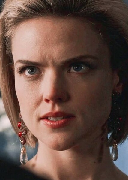 Erin Richards photo