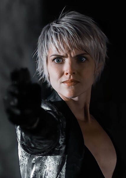 Erin Richards photo