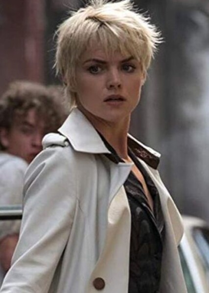 Erin Richards photo