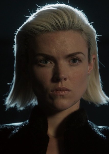 Erin Richards photo