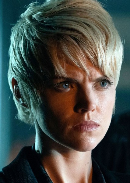 Erin Richards photo