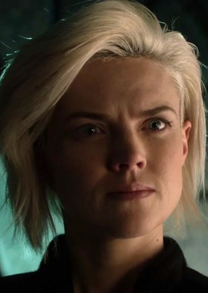 Erin Richards photo