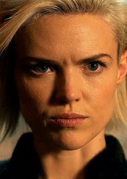 Erin Richards photo