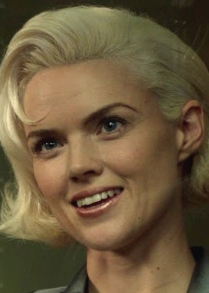 Erin Richards photo