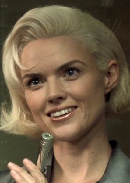 Erin Richards photo