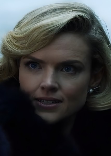 Erin Richards photo