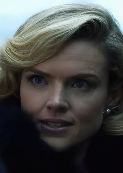 Erin Richards photo